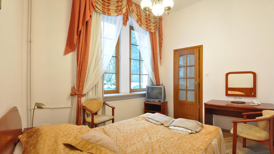 Willa Raj Naleczow Quarto foto